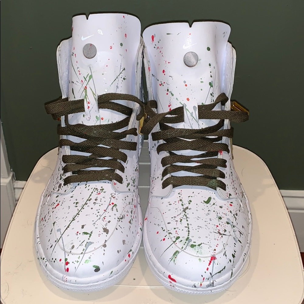 Men’s 10.5 Nike
